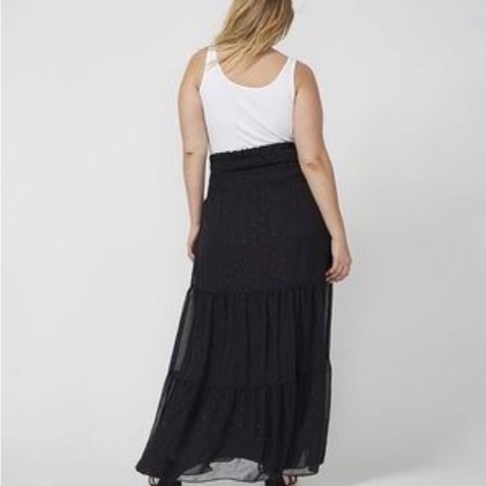 SOLD 🌸🌸🌸🌸🌸Boho tiered skirt. Flip flops, flats, heels or cowboy boots! - Picture 2 of 7